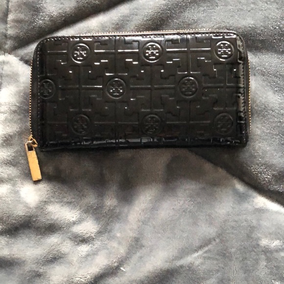 Tory Burch Handbags - Tory Burch Wallet